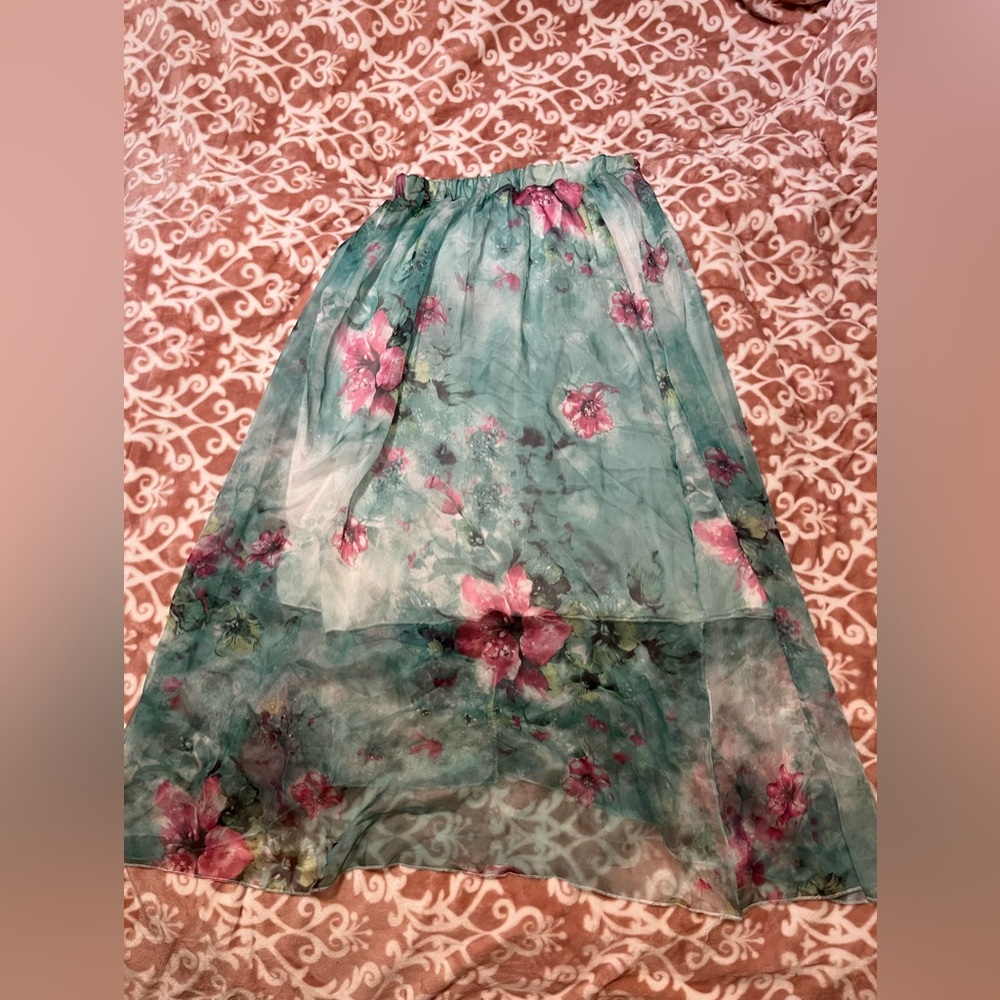 Long floral print skirt